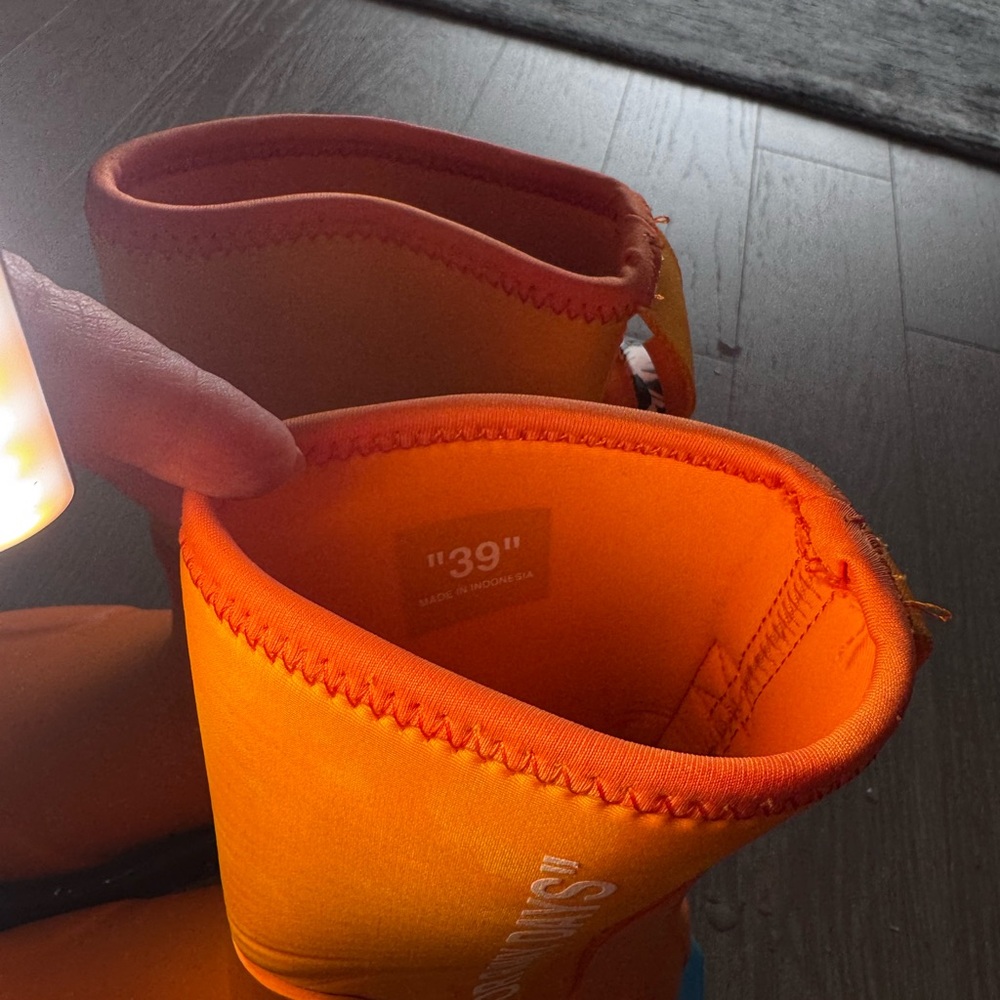 Off-White Neon Orange Boots - Picture 5 of 5